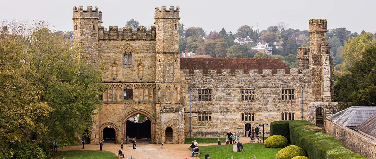 1066 Battle of Hastings Abbey and Battlefield